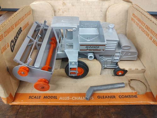 Vtg ertl scale model - vtg, 1/32